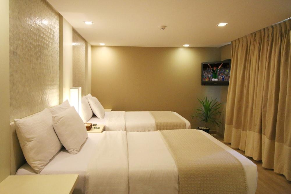 Estacio Uno Hotel Balabag  Buitenkant foto