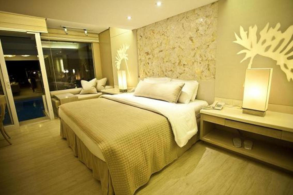 Estacio Uno Hotel Balabag  Buitenkant foto